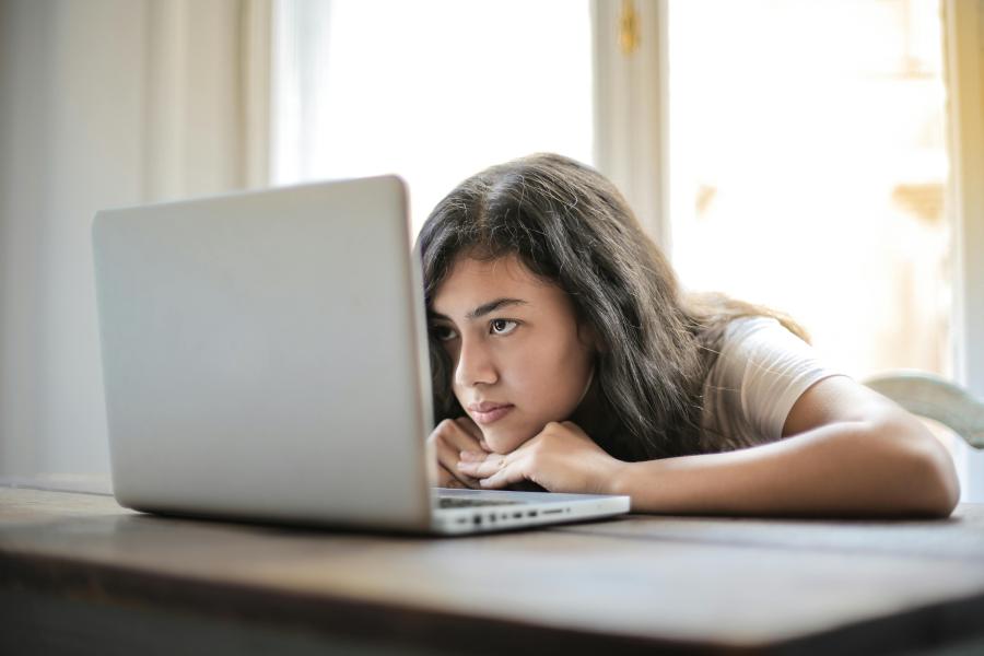 Cursos virtuales aburridos
