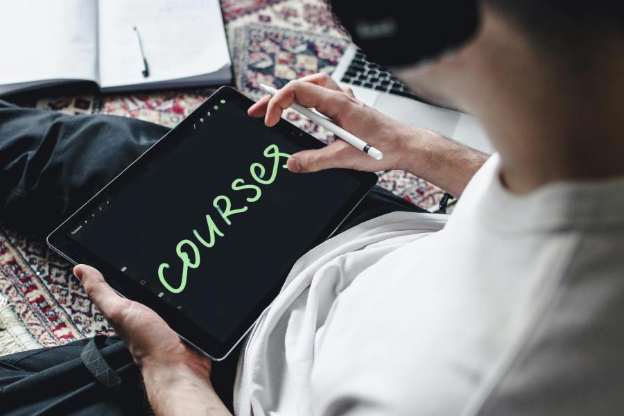 Cursos virtuales a medida o cursos estándar